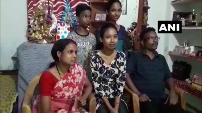 Jharkhand: Daughter of tailor father, domestic help mother tops JAC arts stream Class XII exams