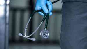 Mumbai doctor booked for assaulting, threatening woman doctor