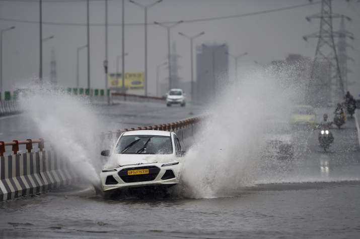 Delhi: Parts of national capital receive monsoon showers