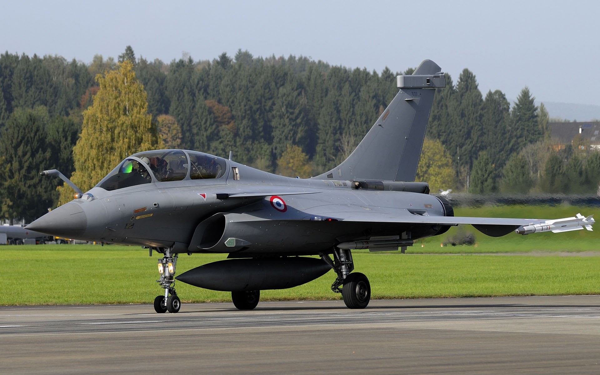 Congress demands JPC probe in Rafale deal