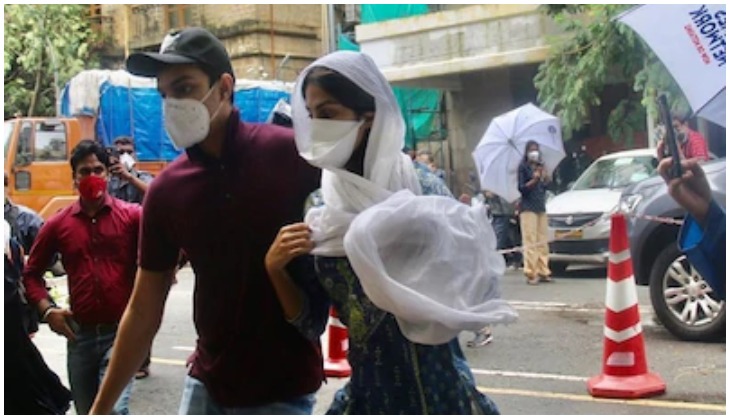 Rhea Chakraborty reveals why she said 'sorry babu' to Sushant Rajput's mortal remains at morgue