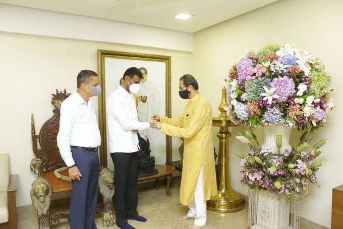 Maharashtra Minister, Independent MLA Shankarrao Gadakh Joins Shiv Sena