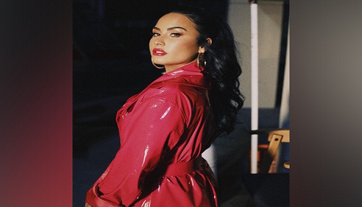Just thinking about you guys: Demi Lovato gives lovely shout-out to fans