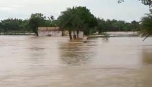 Odisha: Heavy rain triggers flood in Bhadrak district, water-level of Baitarani river rises