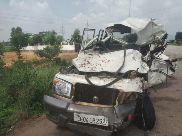 Andhra Pradesh: 3 killed, 9 injured in road accident in Srikakulam 