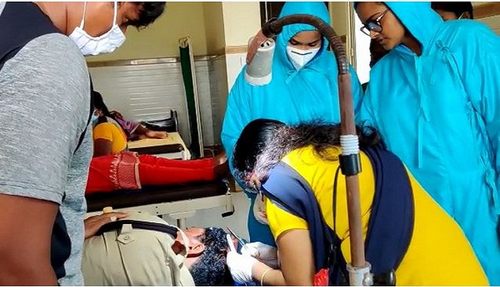 Police constable attacked by criminal in Andhra's Krishna district