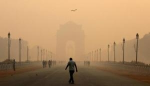 Delhi wakes up to thick blanket of smog as air quality remains 'very poor'