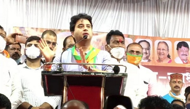 MP by-polls: Jyotiraditya Scindia lashes out at Kamal Nath over 'item' jibe on BJP candidate
