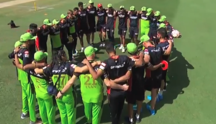 IPL 2020 CSK vs RCB: RCB will be wearing a green jersey in the match Know reason