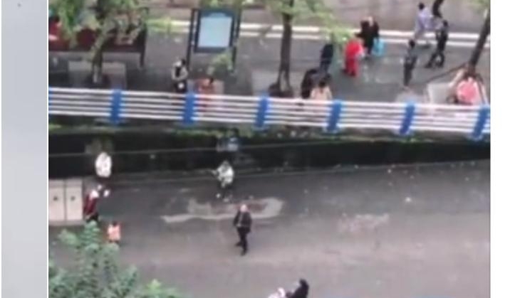 China: Man arrested after showering commuters with money from 30th-floor window