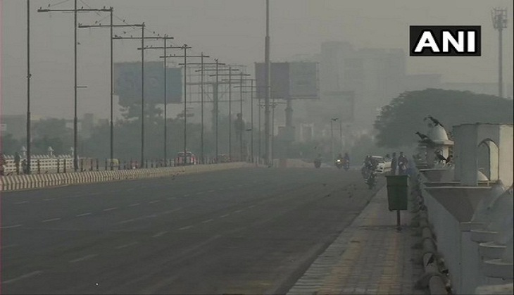 Diwali 2020: UP cities violate cracker ban, resulting in high pollution level, low morning visibility