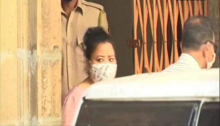 After arrest by NCB, Bharti, her husband taken to Mumbai hospital for medical examination