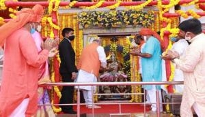 GHMC polls: Amit Shah reaches Hyderabad for roadshow, offers prayers at Bhagyalakshmi Temple