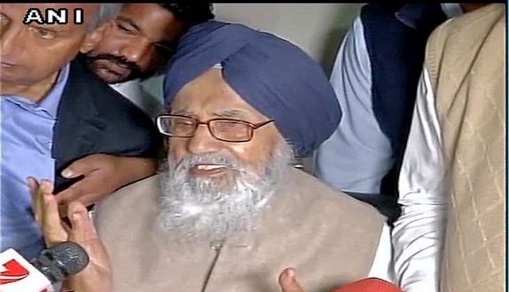 Farmers' Protest: Parkash Singh Badal returns Padma Vibhushan in protest against farm laws