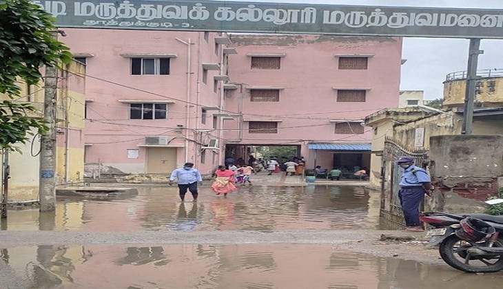 Tamil Nadu: Cyclone Burevi causes rain in Thoothukudi district, waterlogging at Govt Hospital entrance