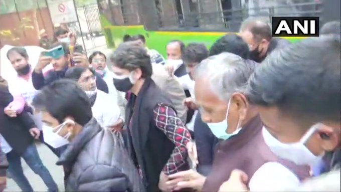 Around 50-60 Congress workers detained who joined Rahul Gandhi to march towards Rashtrapati Bhawan