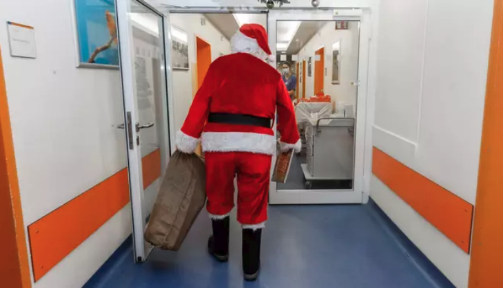 18 Dead After Covid-Infected Santa Visits Care Home