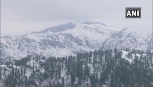 J-K's Pirpanjal receives heavy snowfall, normal life disrupted 