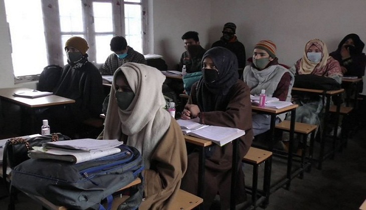 J-K: Army provides free tuition classes for poor students in Baramulla