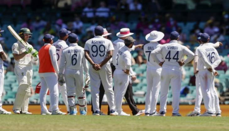 Ind vs Aus: Crowd behaviour hampers day four, visitors set 407-run target 