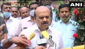 Karnataka CM directs officials to work with team spirit to deliver transparent, efficient administration