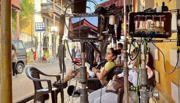 Taapsee Pannu shares BTS picture from 'Looop Lapeta'