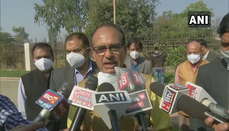 MP: Shivraj Singh Chouhan plants sapling at MP Secretariat to conserve environment