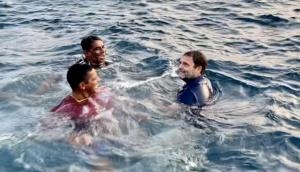Kerala: Rahul Gandhi takes dip in Arabian Sea with fishermen