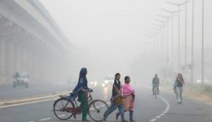 Delhi's morning air quality remains 'very poor'