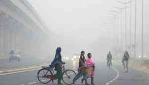 Air quality in Delhi remains in 'very poor' category with AQI at 301 