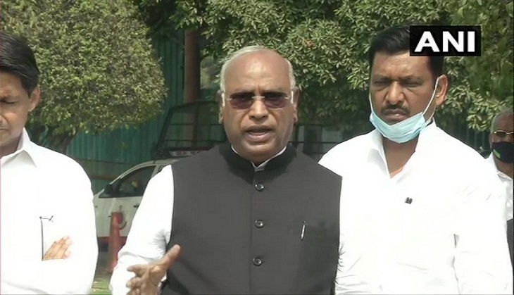 Mallikarjun Kharge on PM's briefing on COVID-19: First discussion, then presentation