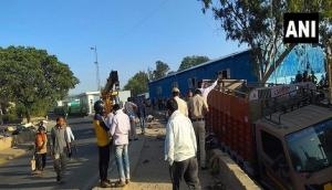 Delhi: 2 dead, 2 injured after truck runs over footpath in Kashmiri Gate