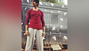 Kartik Aaryan shares picture in anticipation, awaiting his Covid report