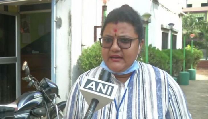 TMC candidate accuses despite pressing TMC symbol, vote going to BJP in Arambagh