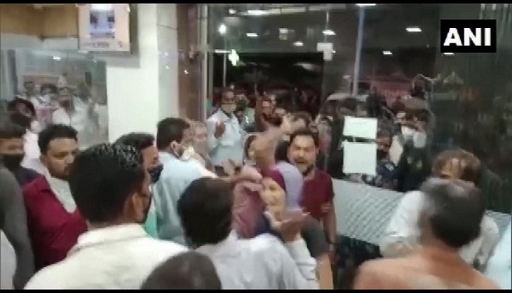 Coronavirus Update: Seven COVID-19 patients die at Maha hospital, relatives allege oxygen shortage