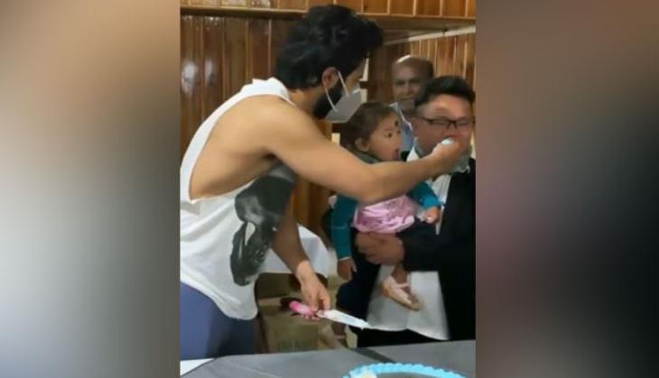 Varun Dhawan shares hilarious video amid 'Bhediya' shoot