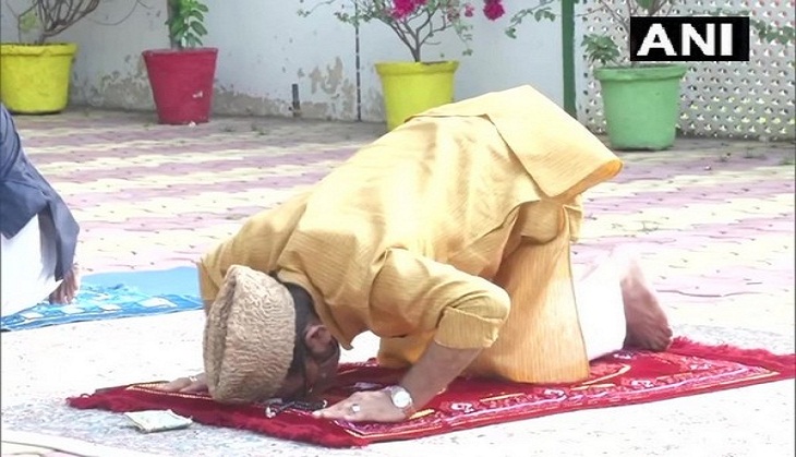 Eid 2021: People celebrate Eid-ul-Fitr, offer namaz at home amid COVID-19 lockdown