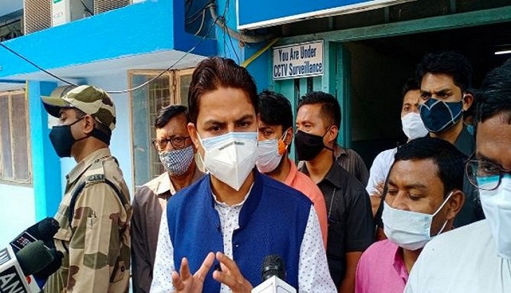 Mamata thinks if she is like king, ignores opposition, says BJP MP
