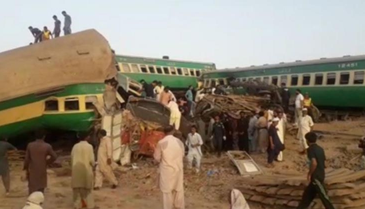 train accident in Pakistan, 30 killed