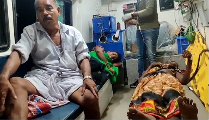 Andhra: Six injured in road mishap in Nellore