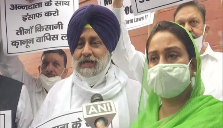 Monsoon session: Akali Dal stages protest against Centre's farm laws outside Parliament