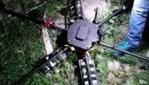 जम्मू-कश्मीर में बड़ी आतंकी साजिश नाकाम, पांच किलो IED के साथ आए ड्रोन को पुलिस ने मार गिराया