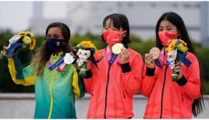 Tokyo Olympics 2020: जापान की 13 साल की खिलाड़ी ने ओलंपिक में गोल्ड मेडल जीतकर मचाया धमाल
