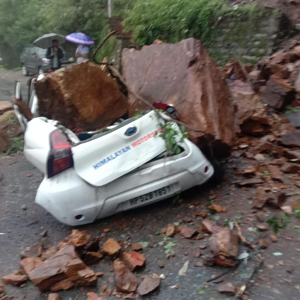 Another landslide in Himachal Pradesh, scary pics reveal imminent danger