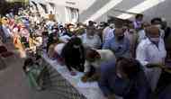 Covid vaccination suspended after chaos at Karachi's biggest inoculation centre 