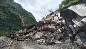 Nahan-Kumarhatti road on NH 907 in HP blocked due to massive landslide