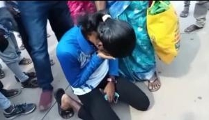 ओलंपिक से वापस लौटीं भारतीय खिलाड़ी तब मिली बहन के मौत की खबर, जमीन पर बैठकर लगी रोने