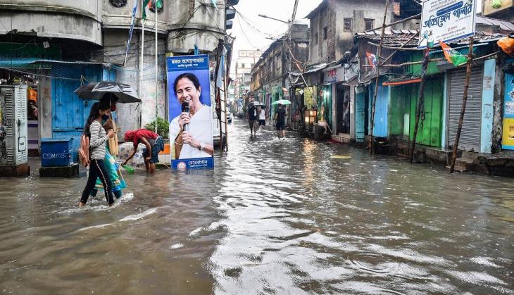 West Bengal: Water level rises in Ganga after heavy rainfall  