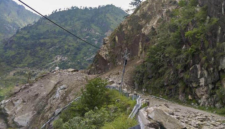 Himachal: Landslide blocks Manali-Leh National Highway in Lahaul-Spiti