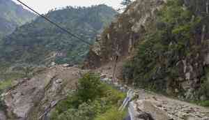 Himachal: Landslide blocks Manali-Leh National Highway in Lahaul-Spiti